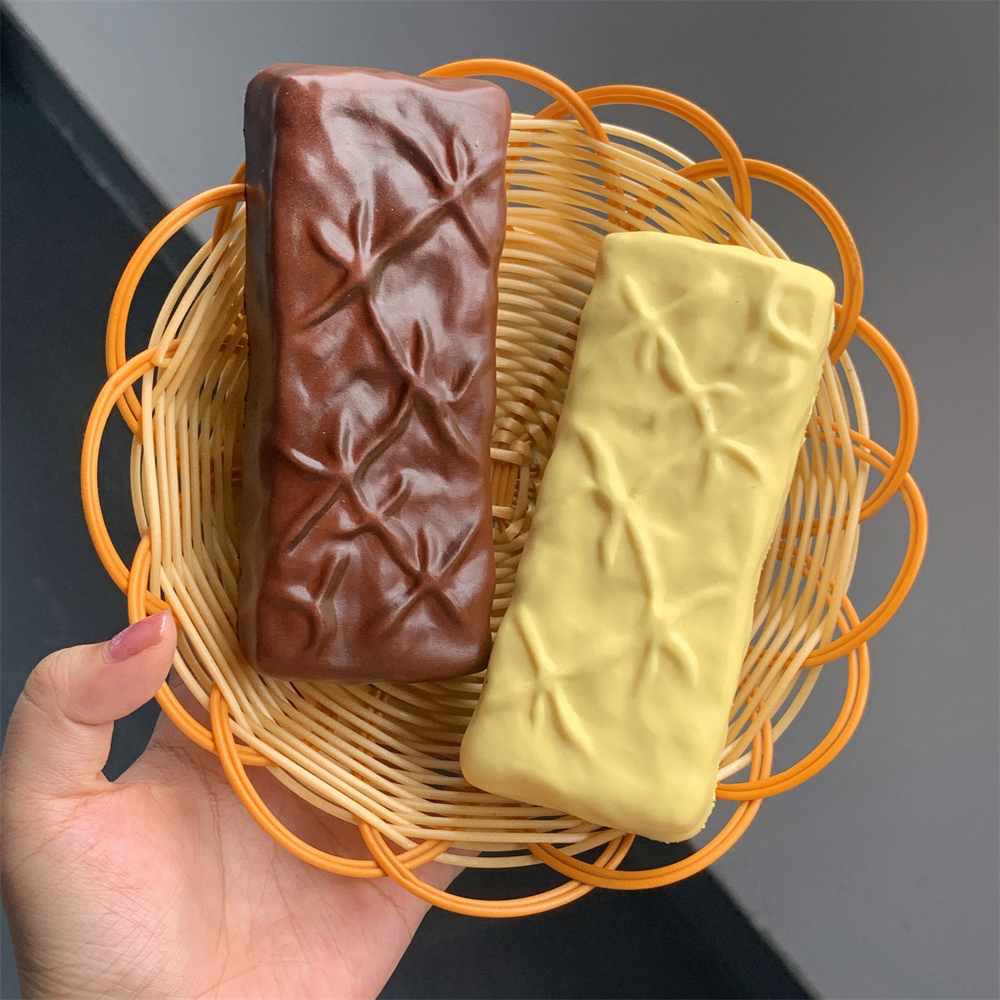 Food Xxl - Grote Snickers Model Simulatie Van Kunstmatige